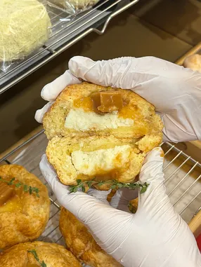 애플 카라멜 크림타드 스콘