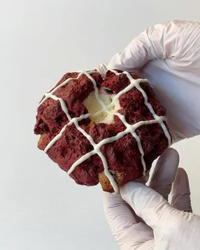 레드벨벳 우유 크림치즈 스콘