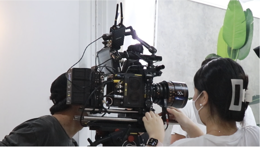 ImageSlide<b style="font-size:15px; color: #fff;">알렉사 아리, 아나몰픽 렌즈 카메라샷</b>
