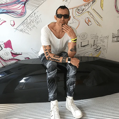 Coloso Karim Rashid Class Details