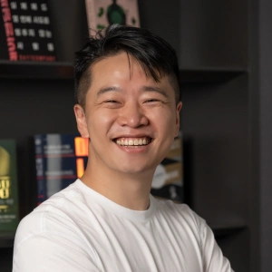 마케팅 디렉터 초인