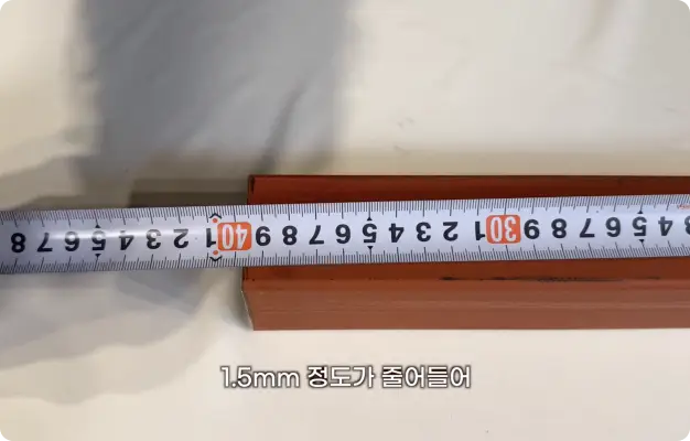 ImageSlide<b>299mm인데 재 보니 297mm? 덜렁거리는 줄자 후크를 조심해야 하는 이유</b>