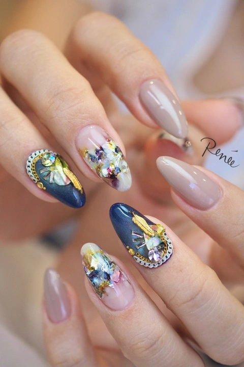 Coloso ネイリスト 埜藤理恵