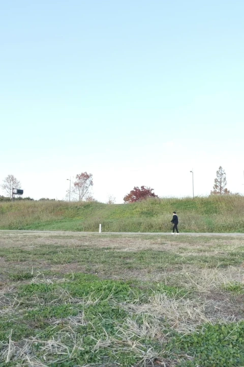 Coloso 映像クリエイター 笑うポーカーフェイス渡邊広樹