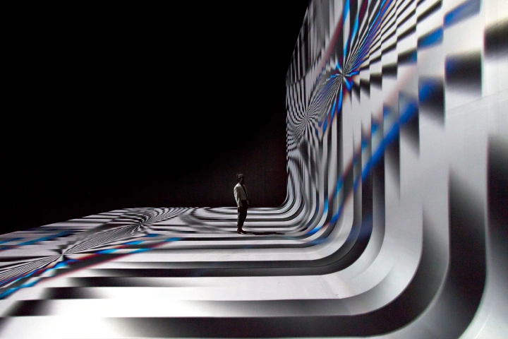Yuxi (James) Cao New Media Artist