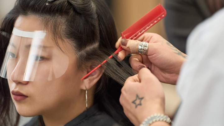 curriculum-hairdesigner-yong-section02-1.webp