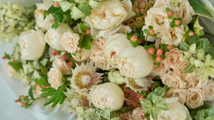 curriculum-flowerdesigner-chaseonbin-section02-2.webp
