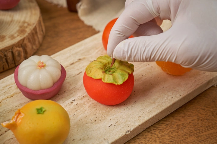 <p>인조적이지 않은 자연 색을 위한 조색과 그라데이션</p>