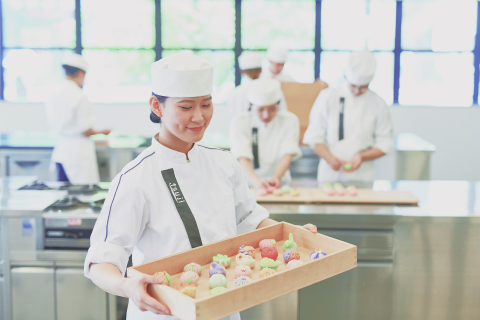 <p><strong>생과자로 완성하는 화과자의 표현력</strong></p>