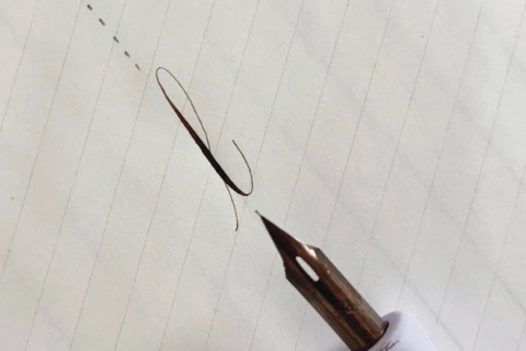 <p>ペンの位置・角度・姿勢</p>