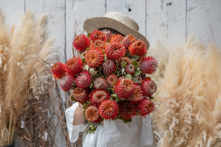 <p>ボタニカルな視点での「花材の見極め」と構造の理解</p>