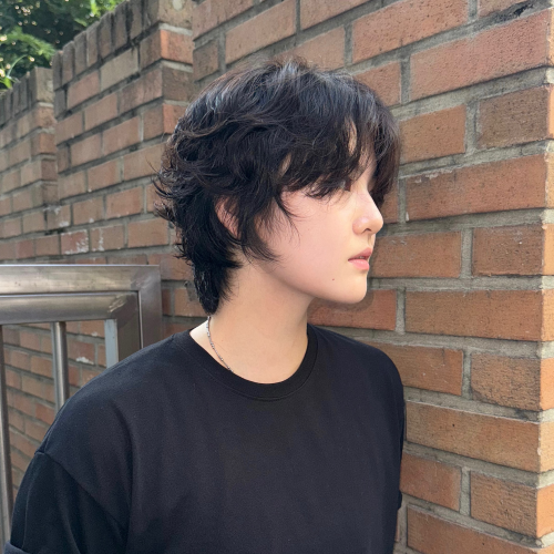 <p>자연스러운 실루엣을 그리는 질감과 양감, 공기감 컨트롤</p>