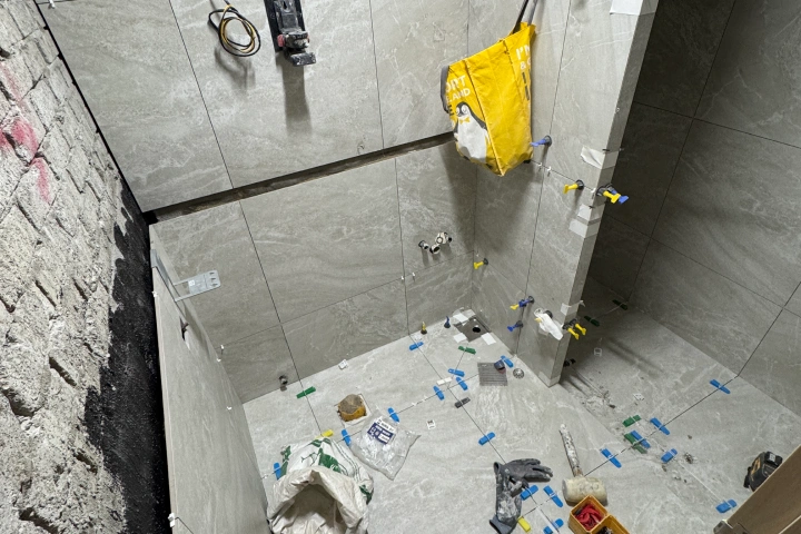 <p>하자의 90퍼센트를 잡는 정밀 배수 구배와 배딩 시스템</p>