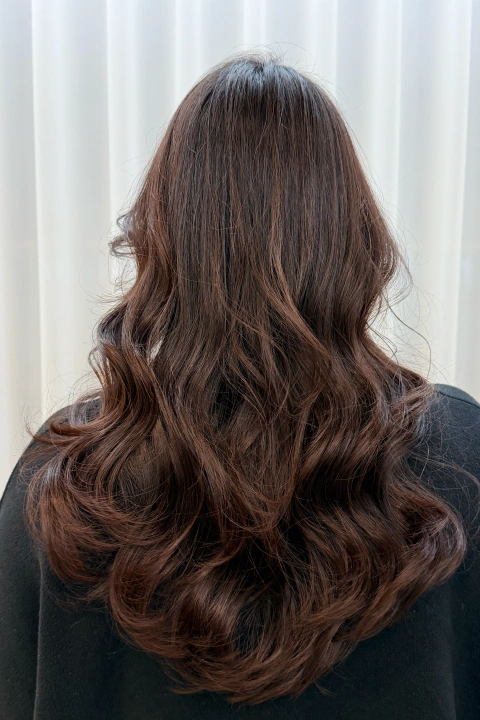 <p>모든 길이와 디자인에 활용하는 레이어드 커트 설계</p>