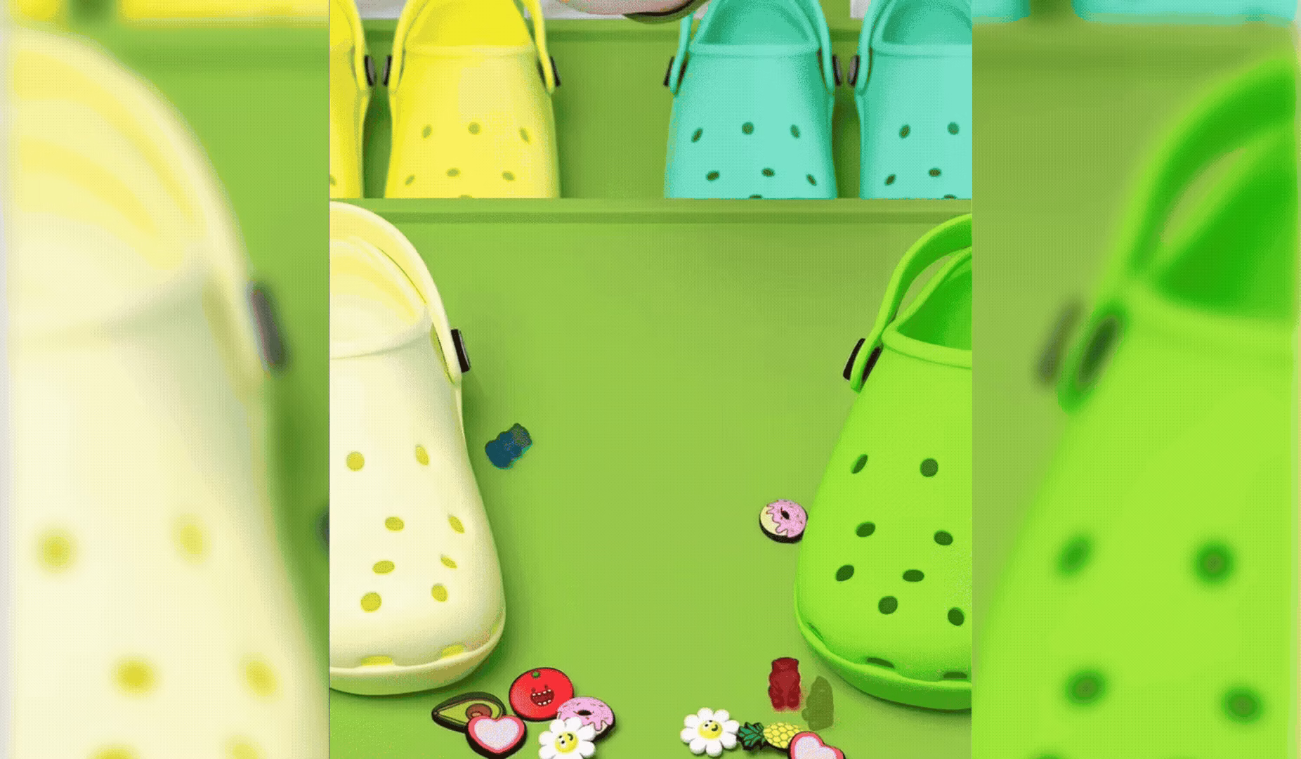 ImageSlide<center><b>[크록스]</b><br>또마또 콜라보</center>