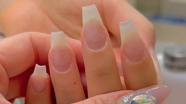 curriculum-nailartist-kimminchae-section02-1.webp