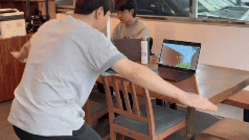 ImageSlide<b><span style="color:#FF68FC;">Day 6 </span>웹캠으로 플레이하는 펭귄 비행 게임</b>