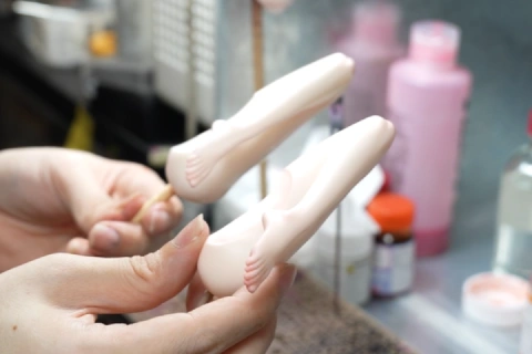 <p>肌色の塗装</p>