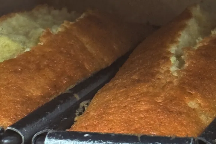 <p><strong>촉촉 꾸덕 식감과 균일한 볼륨을 만드는 파운드케이크 제조 원리</strong></p>