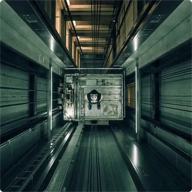 ImageSlide<span style="display:block; text-align:center;">리전드의 코즈믹호러 AI VFX 예제 2</span>