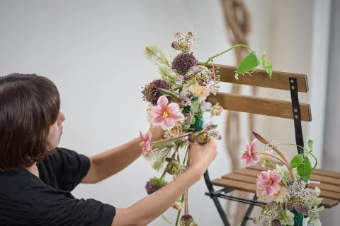 <p><strong>Understand Floral Setup & Directing by Structure</strong></p>