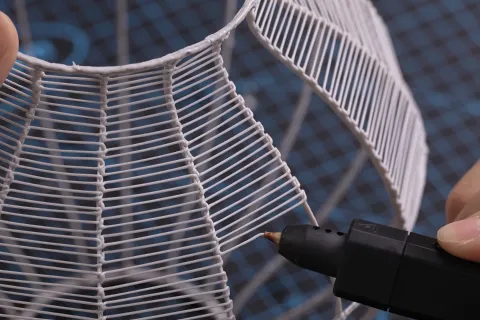 <p><strong>회로 납땜과 설계로 완성하는 3D 조명 제작</strong></p>